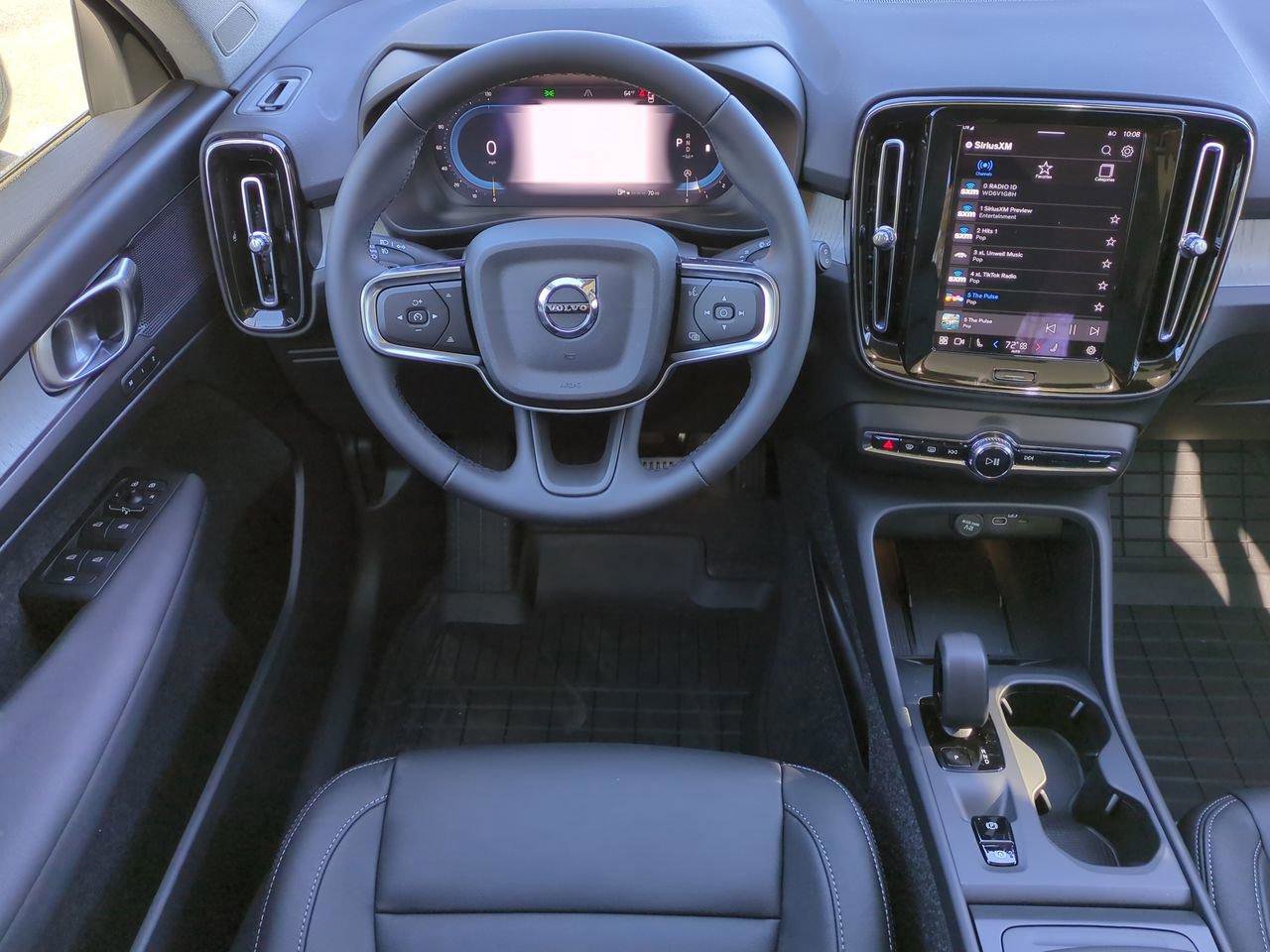 New 2025 Volvo XC40 B5 Core w/ Protection Package Premier image 12