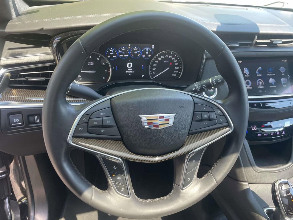 Used 2017 Cadillac XT5 Platinum w/ Driver Assist Package image 15
