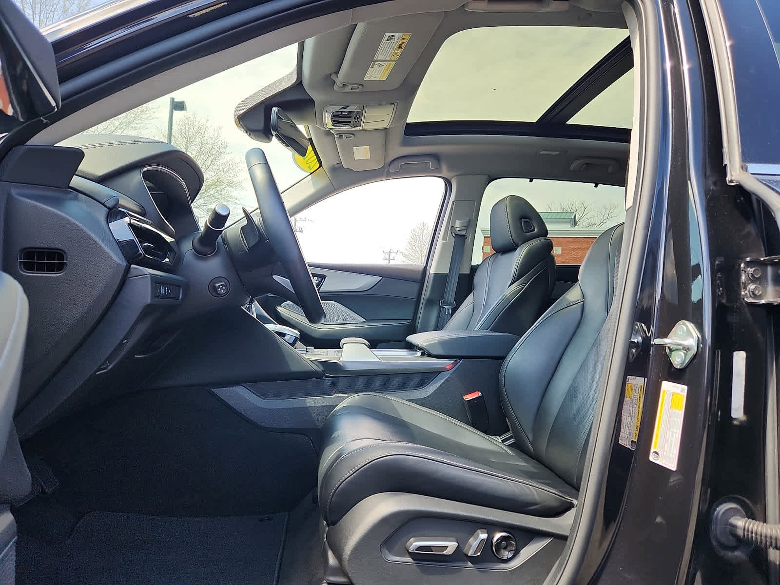 Used 2023 Acura MDX SH-AWD w/ Technology Package image 14