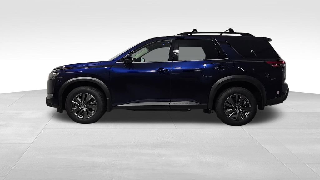 New 2025 Nissan Pathfinder SV image 2