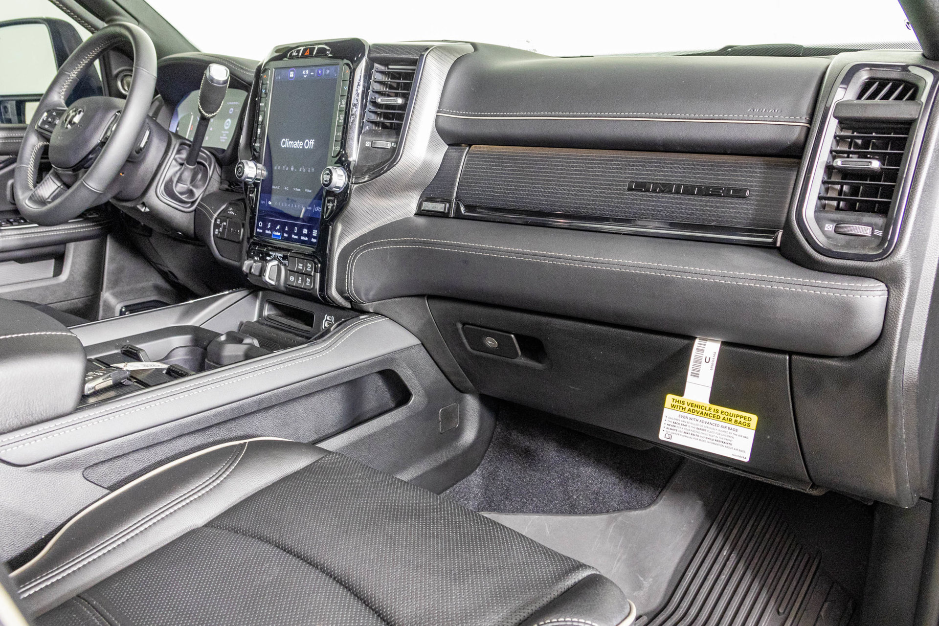 Used 2024 RAM 3500 Limited AWD/4WD image 53
