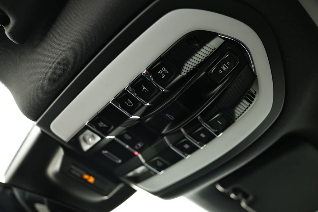 New 2026 Porsche Macan S image 42