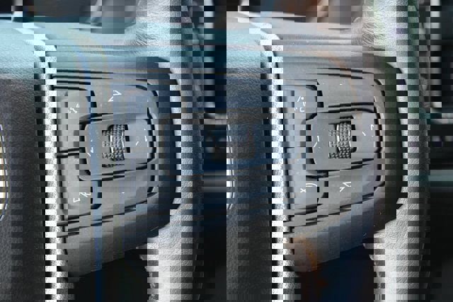 Used 2021 GMC Yukon Denali w/ Denali Premium Package image 15