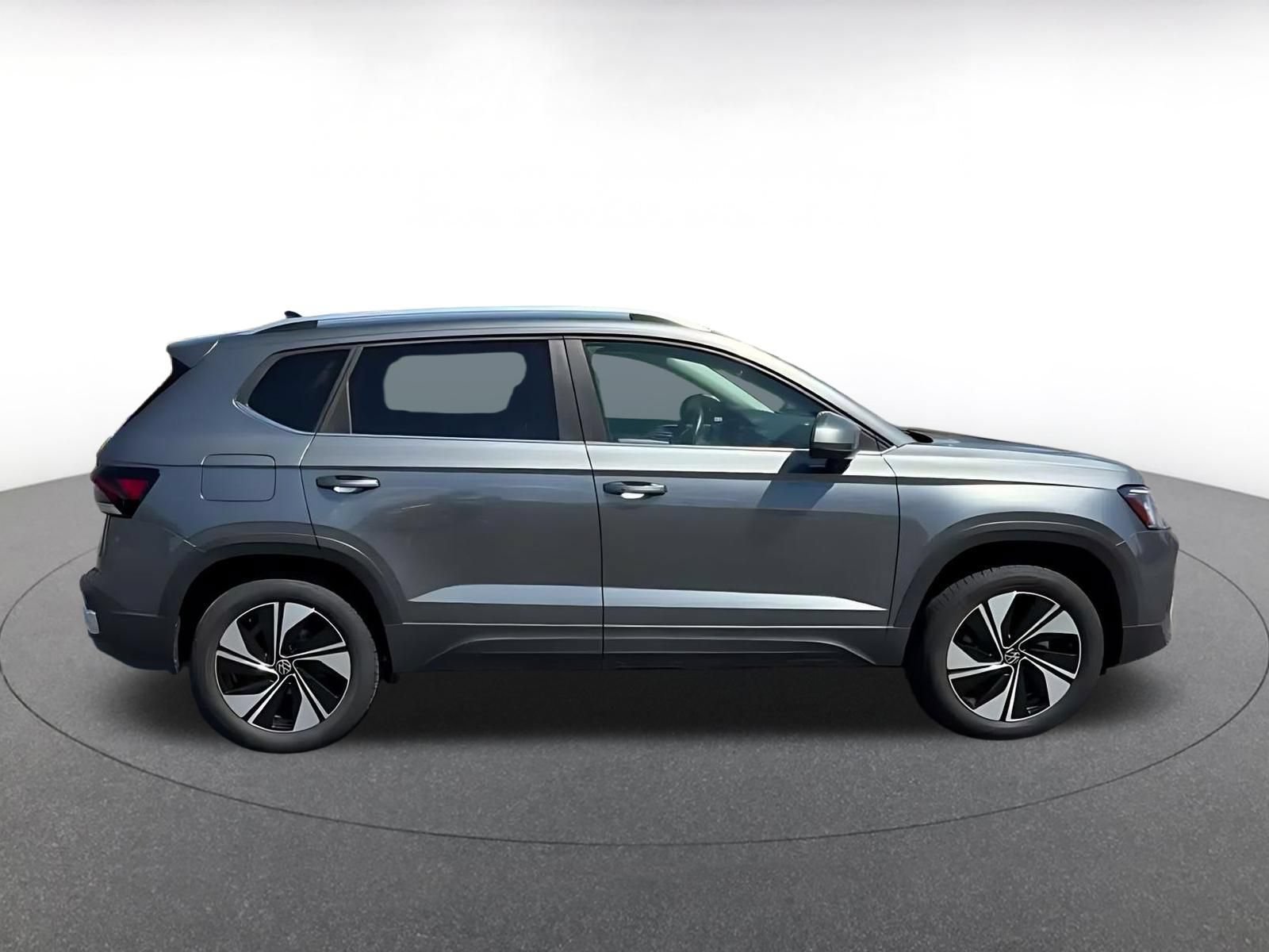 Used 2026 Volkswagen Taos SE AWD/4WD image 15