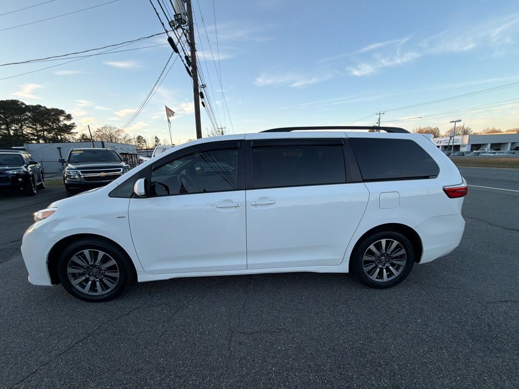 Used 2020 Toyota Sienna LE image 14