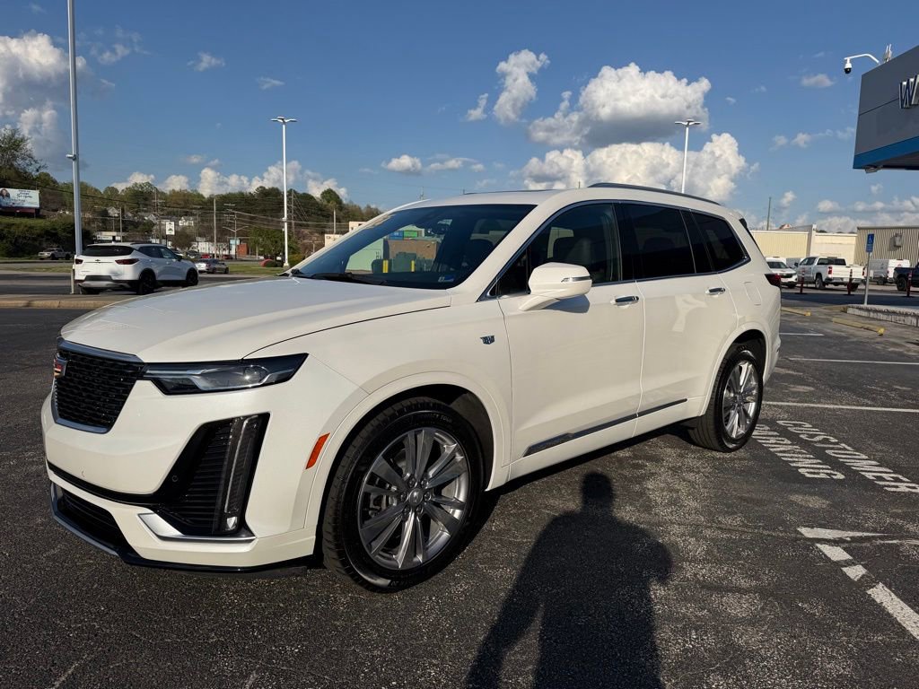 Used 2024 Cadillac XT6 Premium Luxury w/ LPO, Floor Liner Package image 3