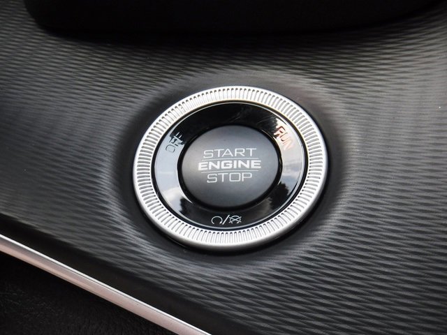 New 2025 Jeep Grand Cherokee Altitude image 20