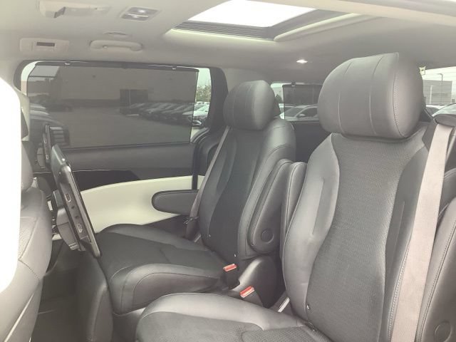 Used 2024 Kia Carnival SX Prestige FWD image 20