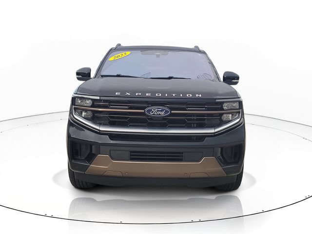 Used 2025 Ford Expedition King Ranch AWD/4WD image 2