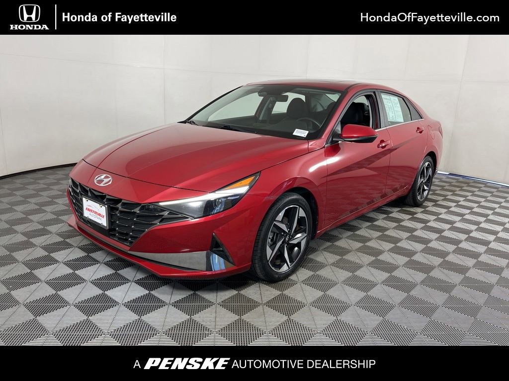 Used 2022 Hyundai Elantra Limited w/ Preferred Accessory Package
