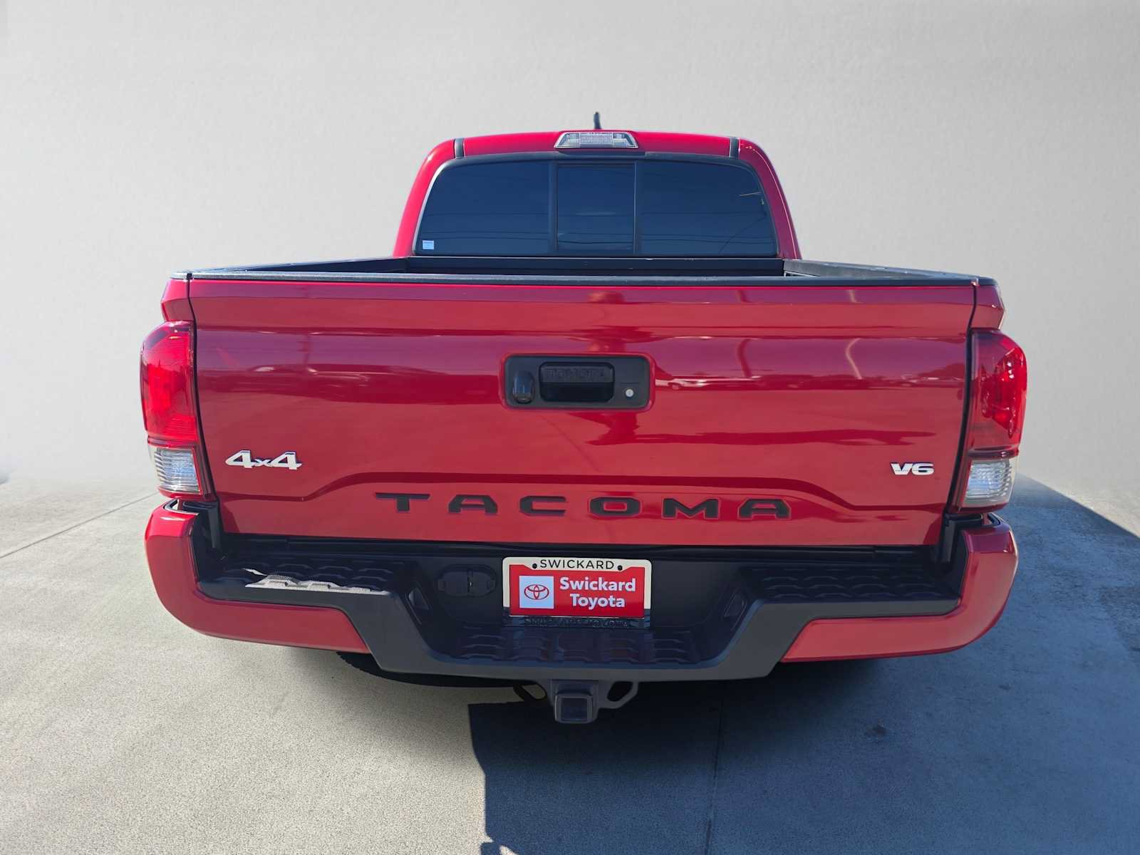 Certified 2023 Toyota Tacoma SR AWD/4WD image 4
