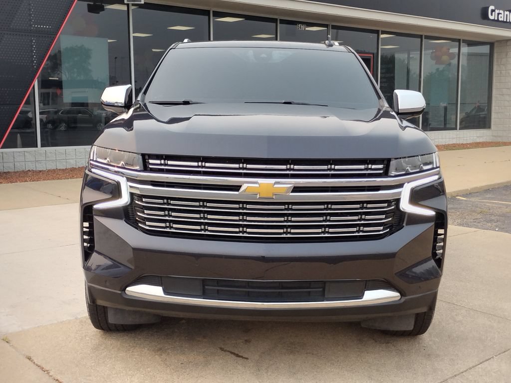 Used 2022 Chevrolet Suburban Premier AWD/4WD image 14