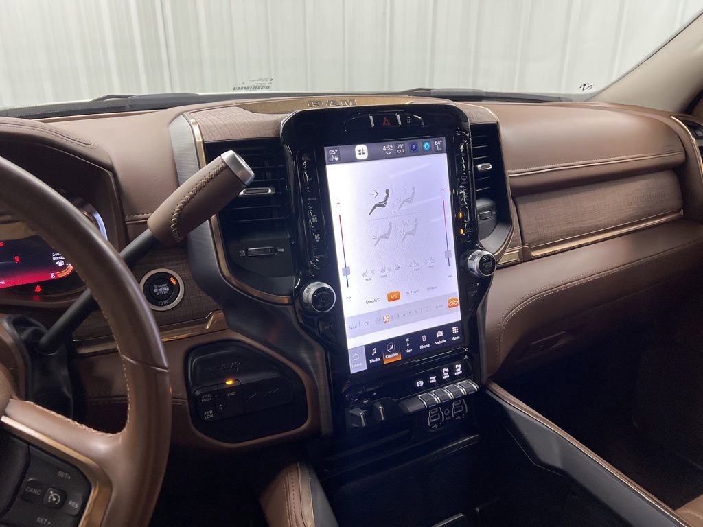 Used 2024 RAM 2500 Limited w/ Towing Technology Group image 15