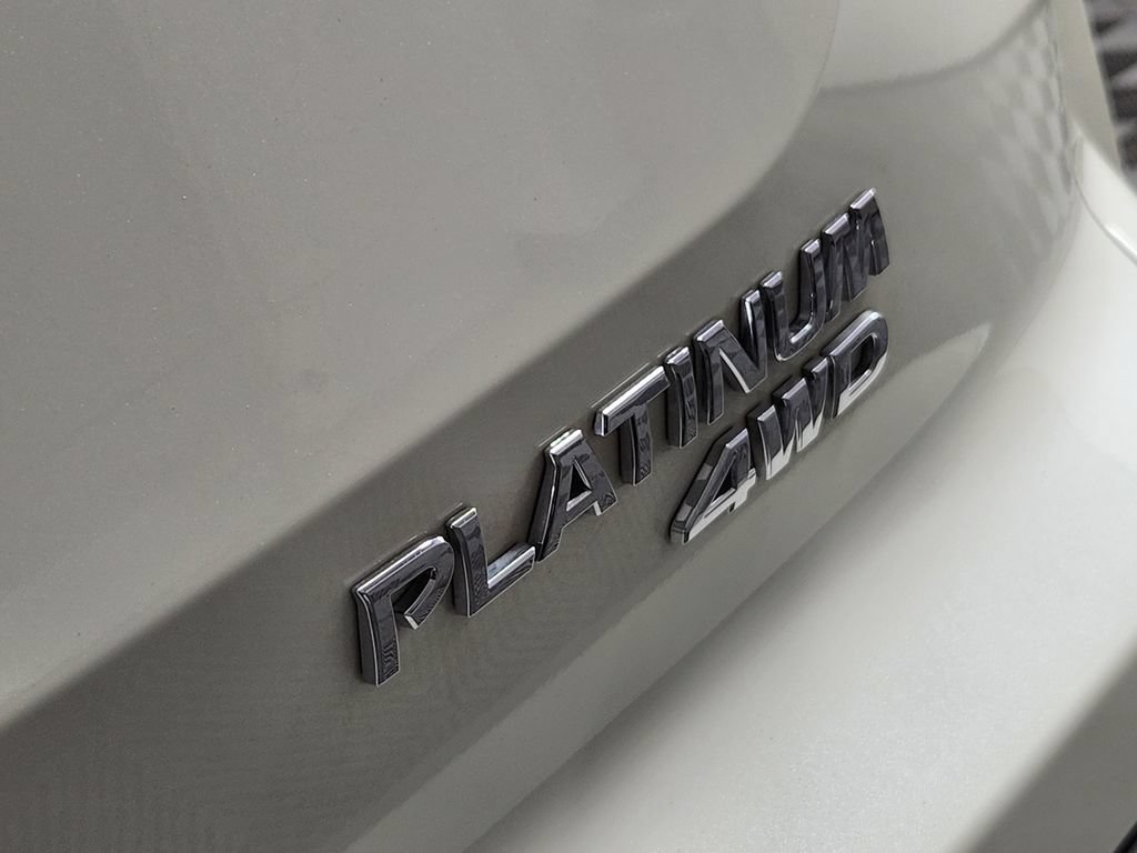 Used 2023 Nissan Pathfinder Platinum AWD/4WD image 10