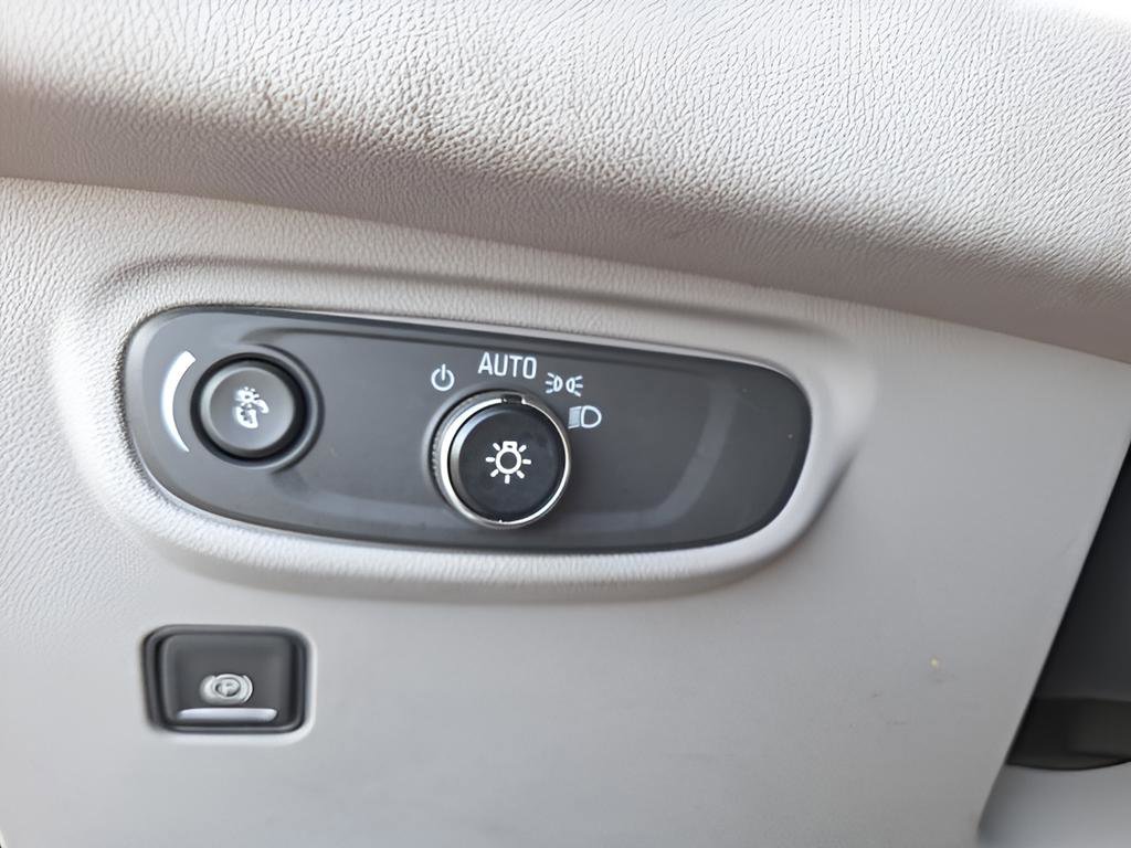 Used 2020 GMC Terrain SLE image 21