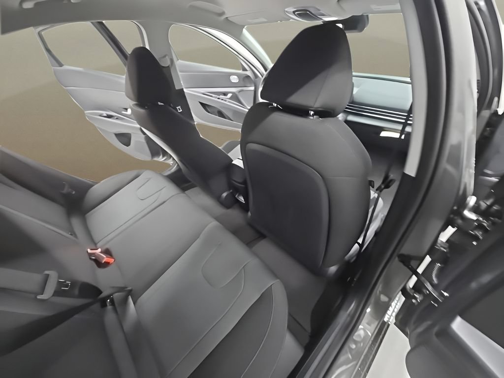 New 2026 Hyundai Elantra SE FWD image 35