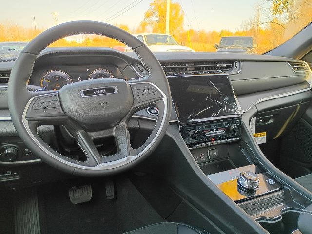 New 2027 Jeep Grand Cherokee Laredo X AWD/4WD image 10