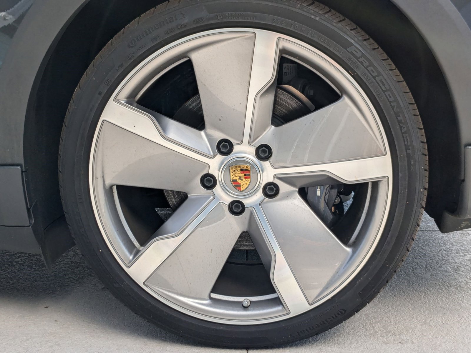 New 2024 Porsche Taycan 4 Cross Turismo AWD/4WD image 29