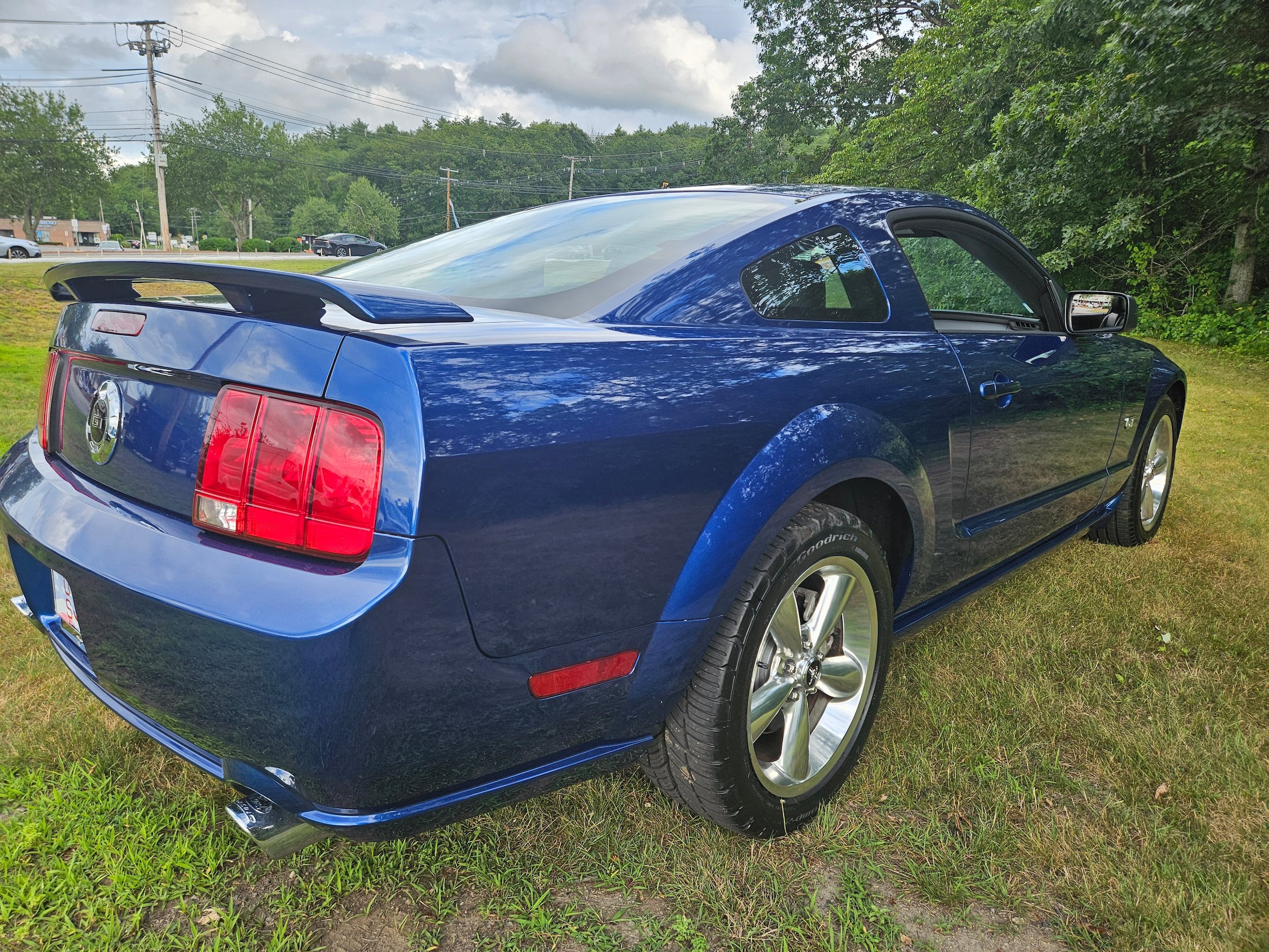 Used 2006 Ford Mustang GT Premium RWD image 5