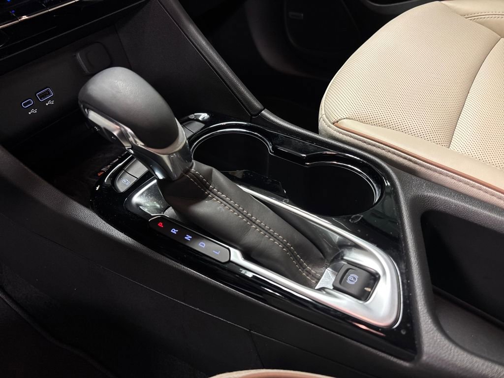 Certified 2025 Buick Encore GX Avenir w/ Avenir Technology Package image 39