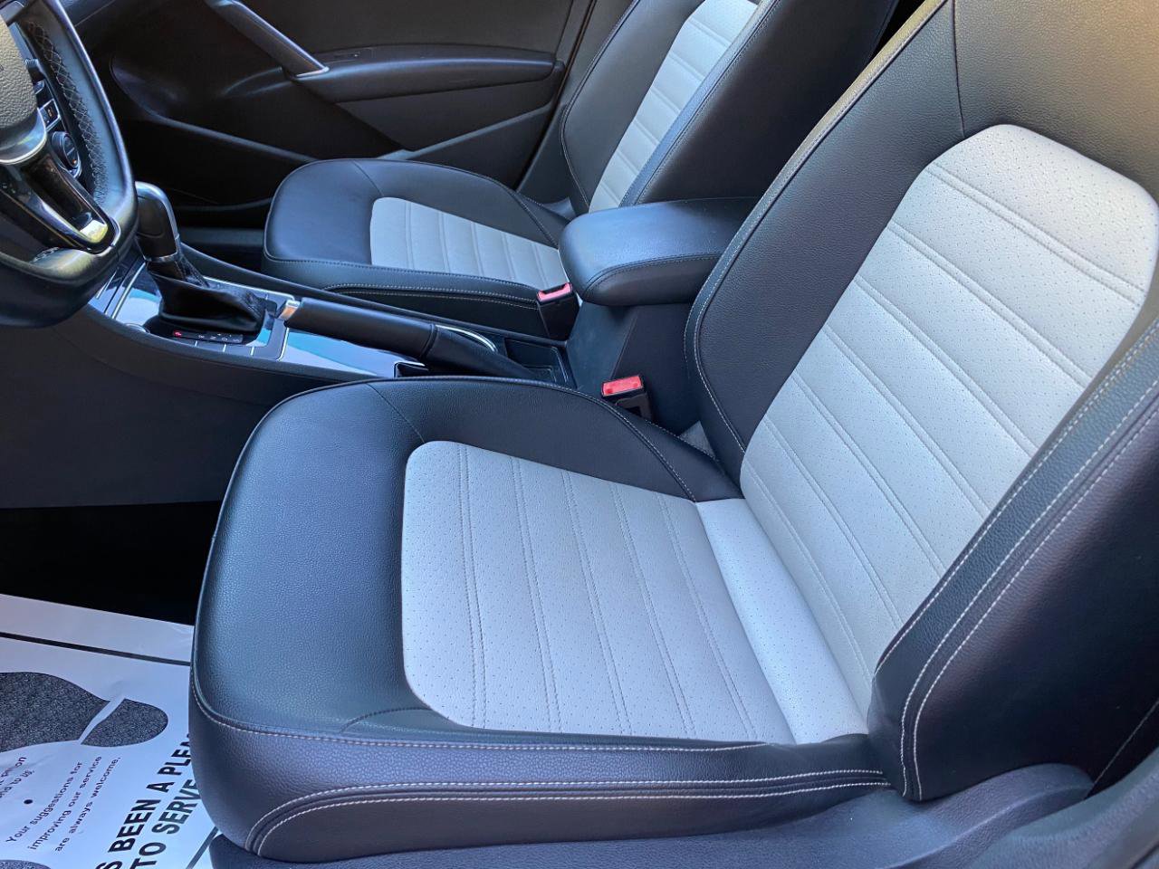 Used 2018 Volkswagen Passat GT FWD image 26