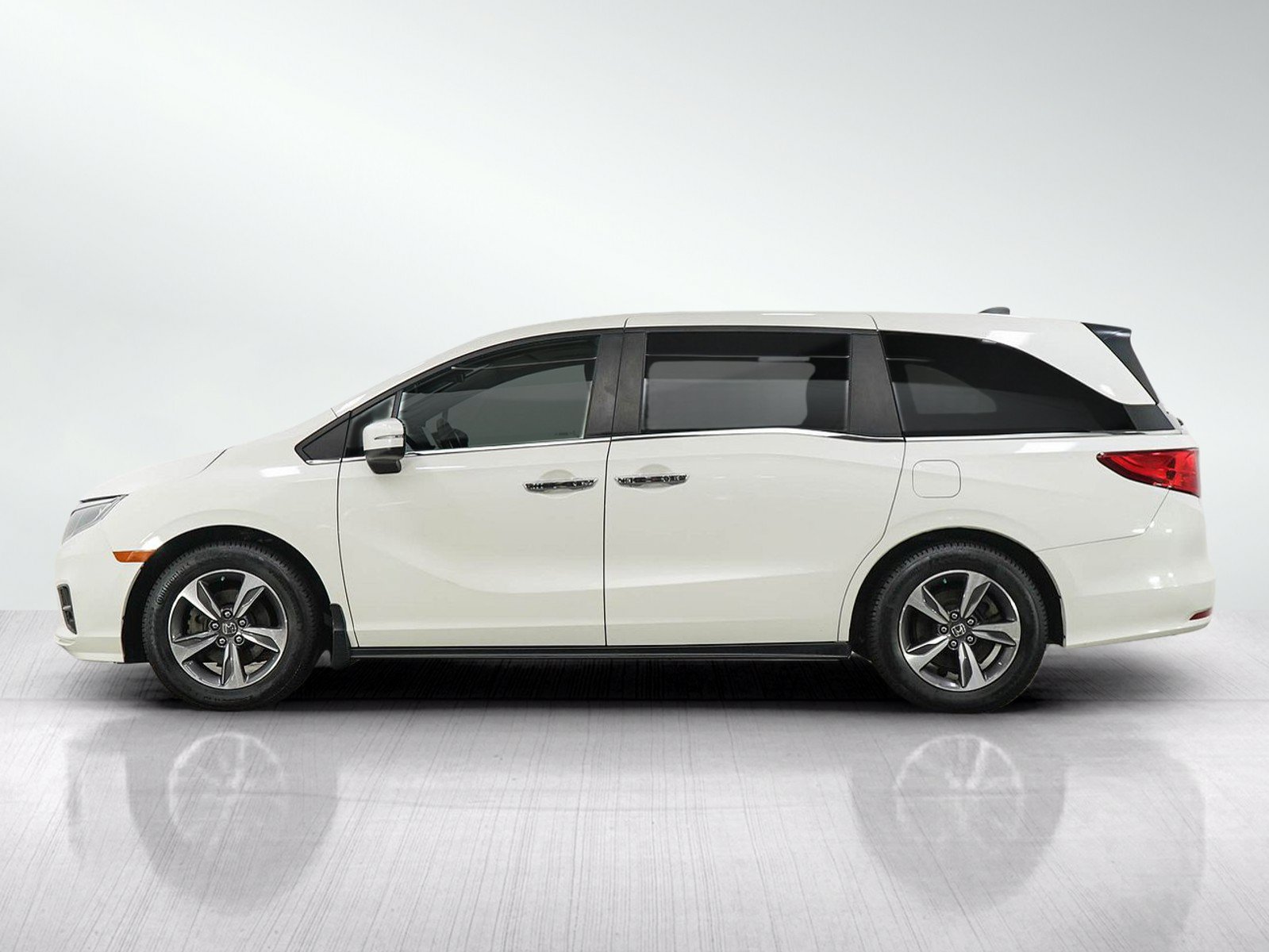 Used 2019 Honda Odyssey EX image 2