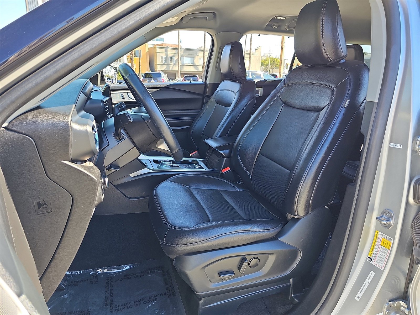 Used 2023 Ford Explorer Limited image 17