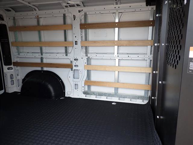 Used 2025 RAM ProMaster 2500 w/ U-Haul Equipment Group FWD image 9