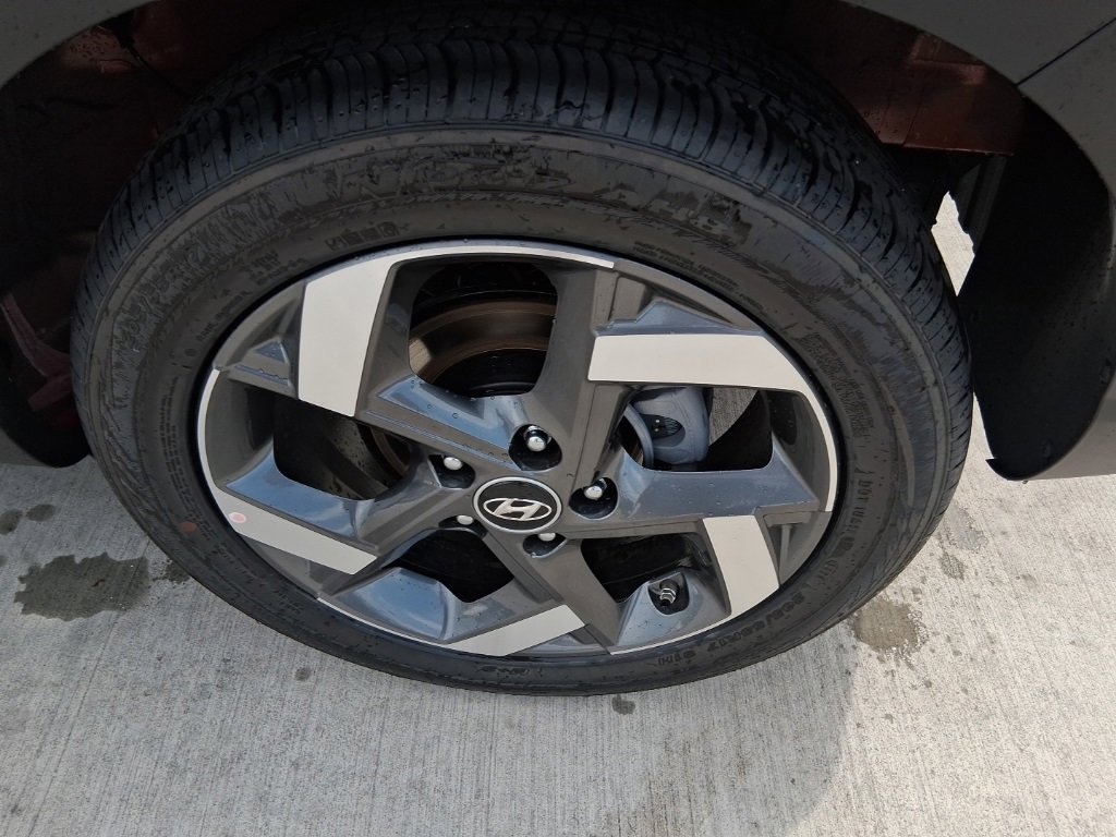 New 2025 Hyundai Venue Limited image 9