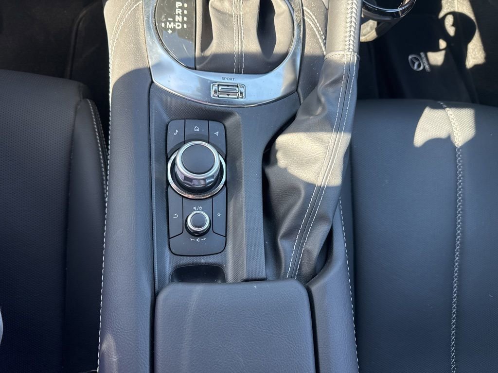 Used 2025 MAZDA MX-5 Miata RF Grand Touring RWD image 13
