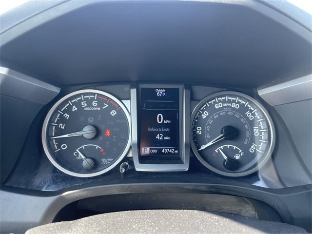 Used 2022 Toyota Tacoma Limited image 11