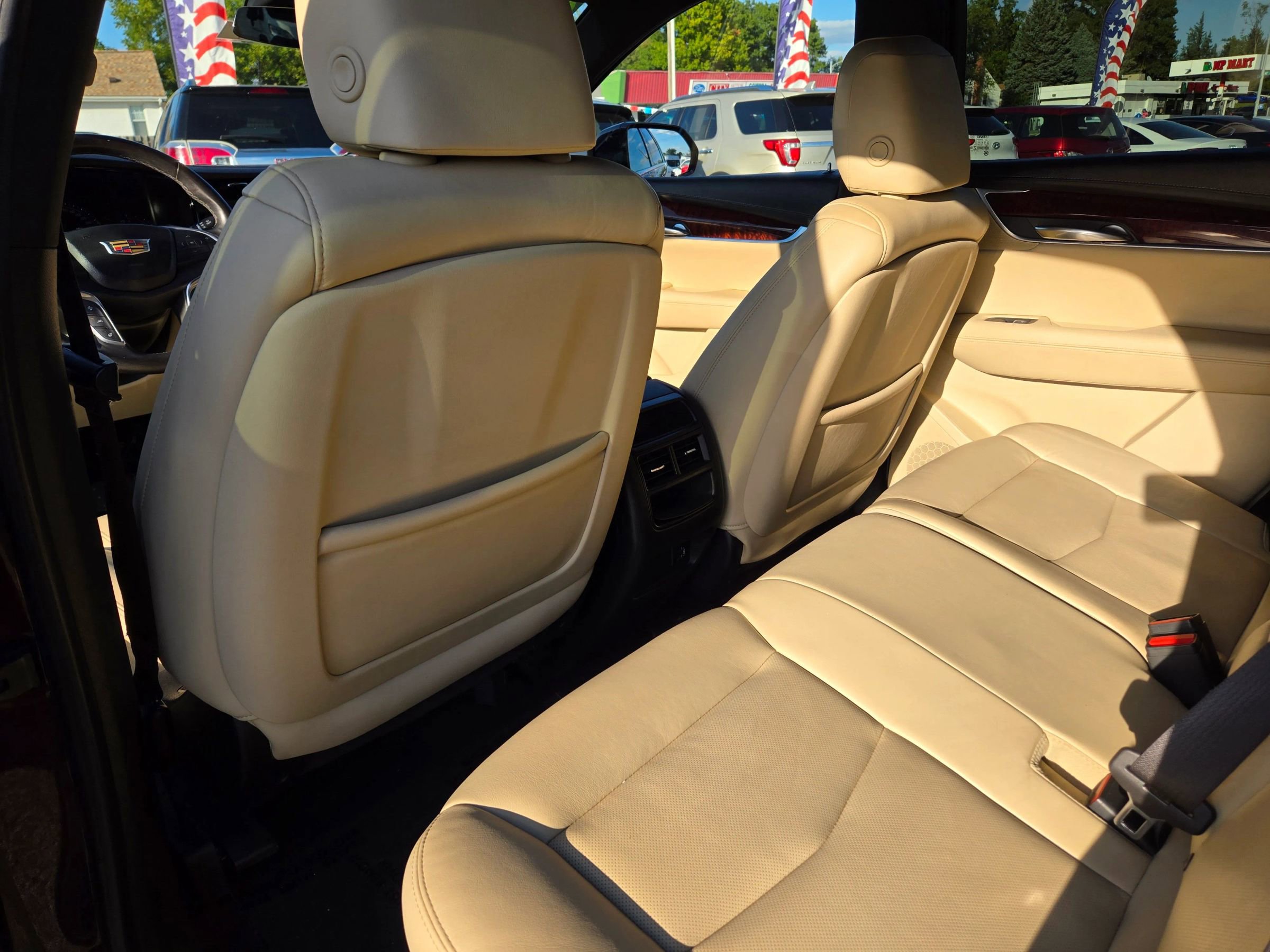 Used 2017 Cadillac XT5 Luxury w/ Driver Awareness Package AWD/4WD image 56