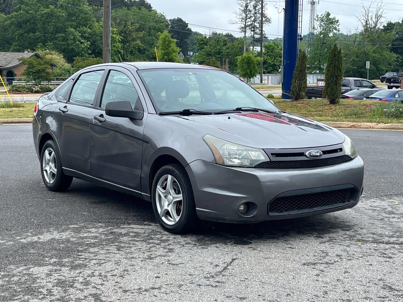 Used 2010 Ford Focus SES FWD image 3