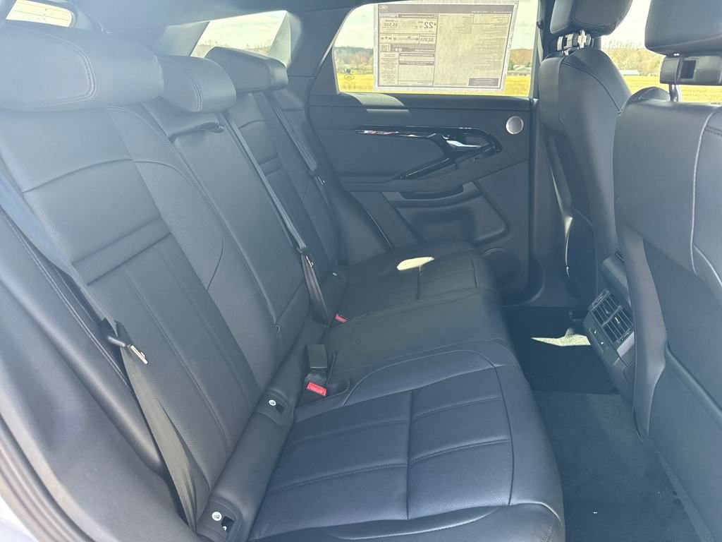 New 2026 Land Rover Range Rover Evoque Dynamic SE AWD/4WD image 18