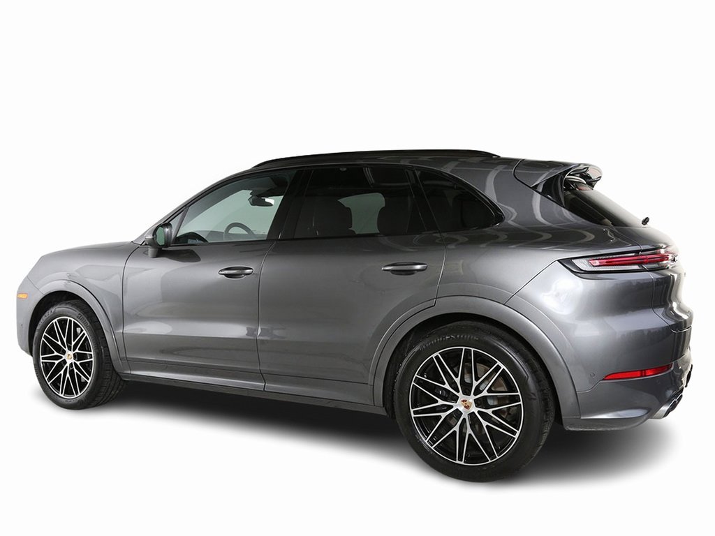 Used 2025 Porsche Cayenne image 6