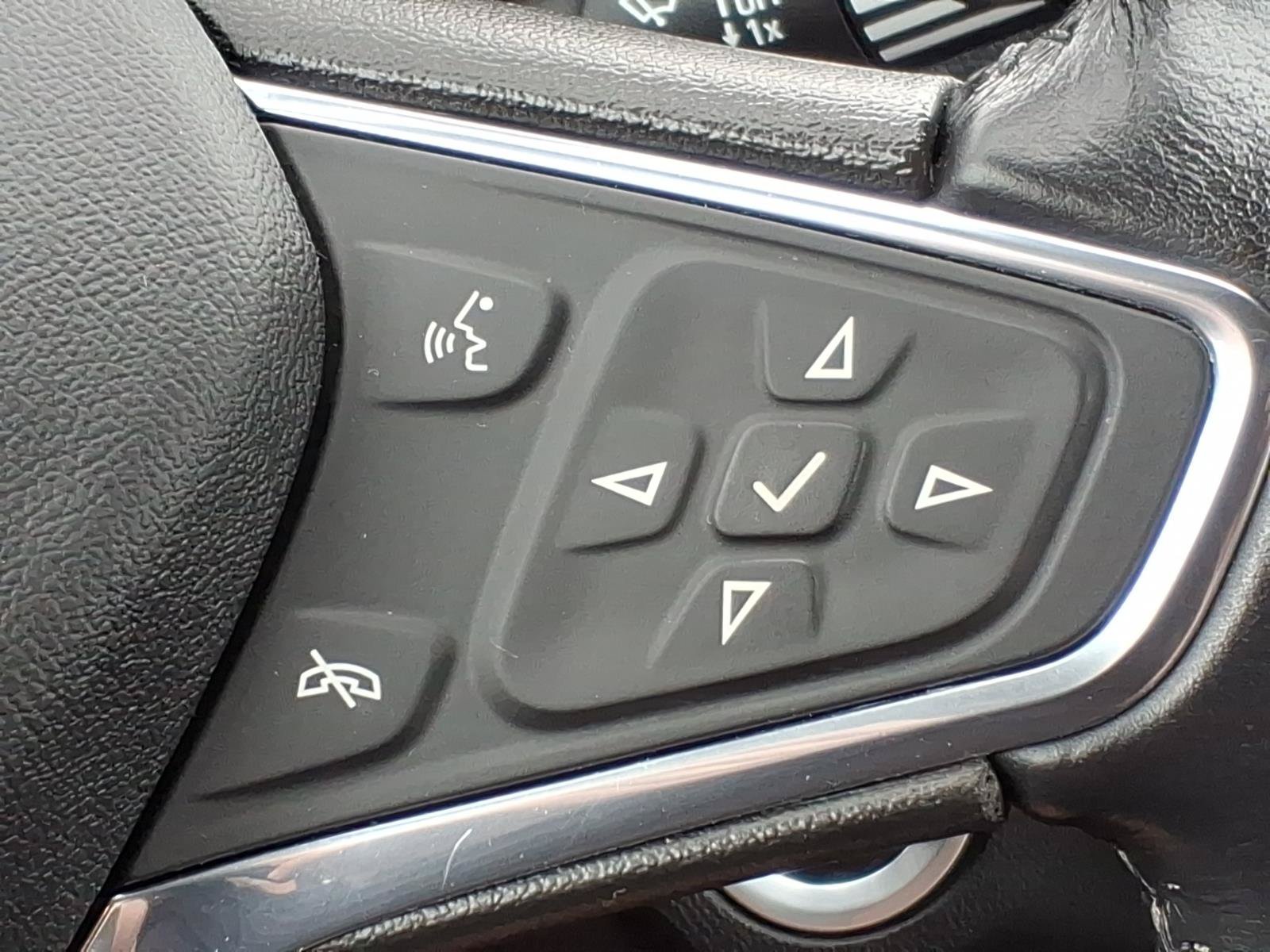 Used 2020 Chevrolet Equinox LT w/ Driver Convenience Package AWD/4WD image 27