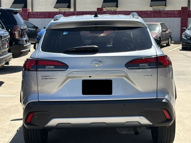 Used 2026 Toyota Corolla Cross XLE FWD image 5