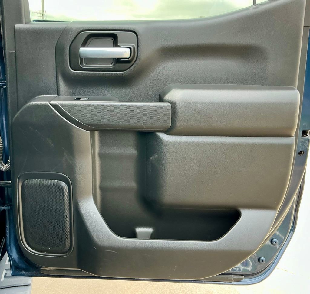 Used 2020 Chevrolet Silverado 1500 LT w/ LT Value Package AWD/4WD image 25