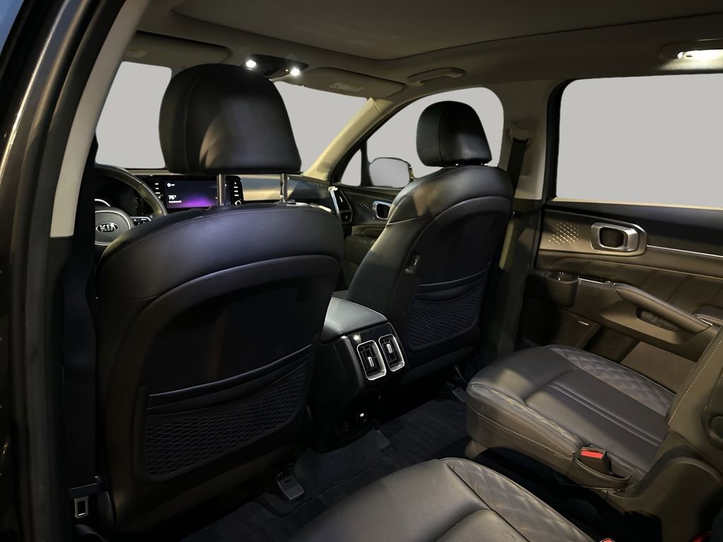 Used 2021 Kia Sorento SX image 18