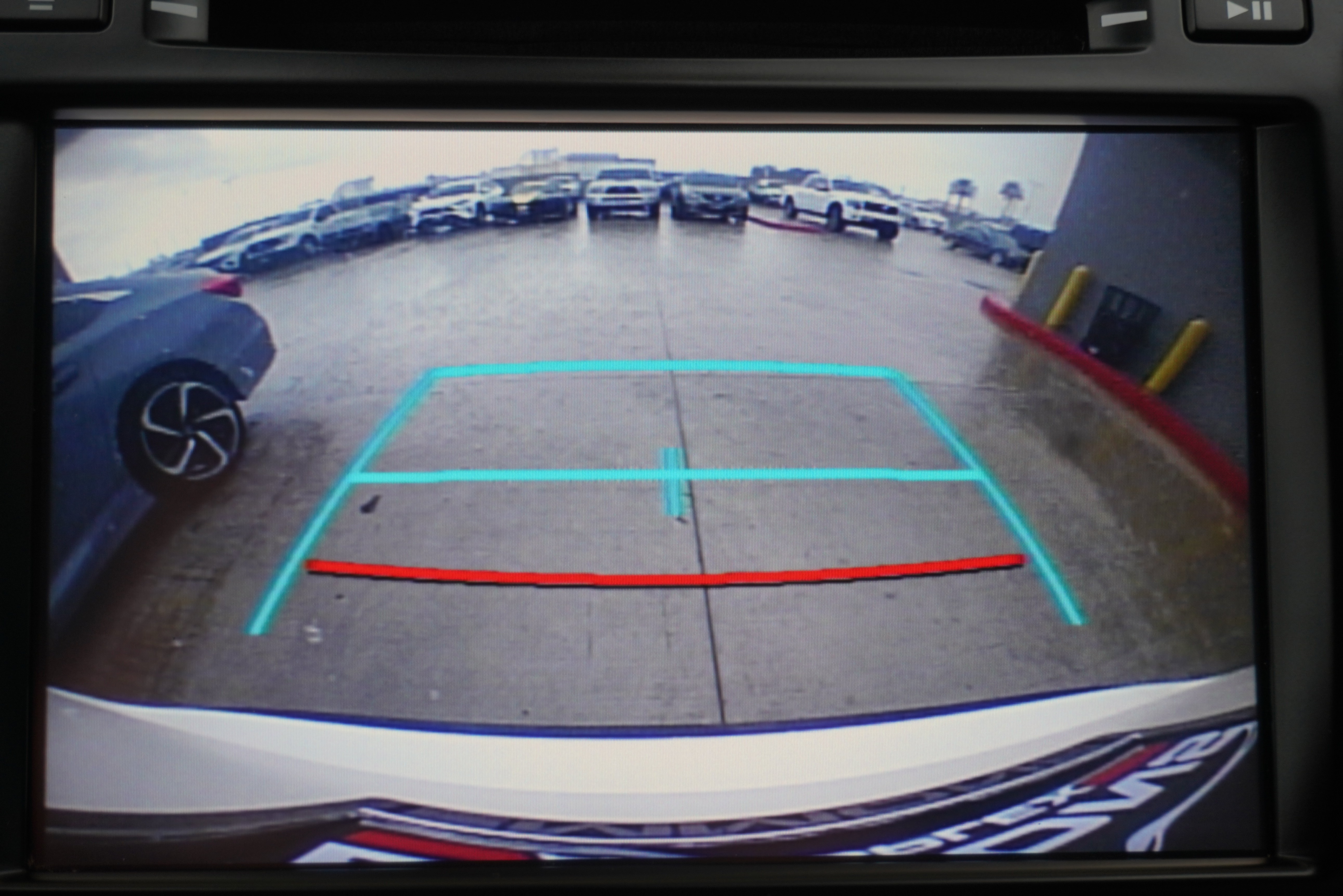 Used 2018 Toyota Highlander Plus FWD image 20