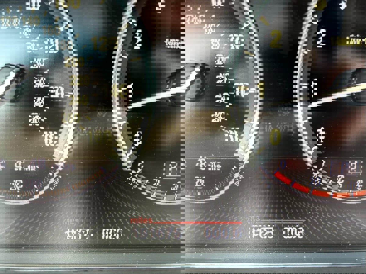 Used 2013 BMW 550i Sedan image 13