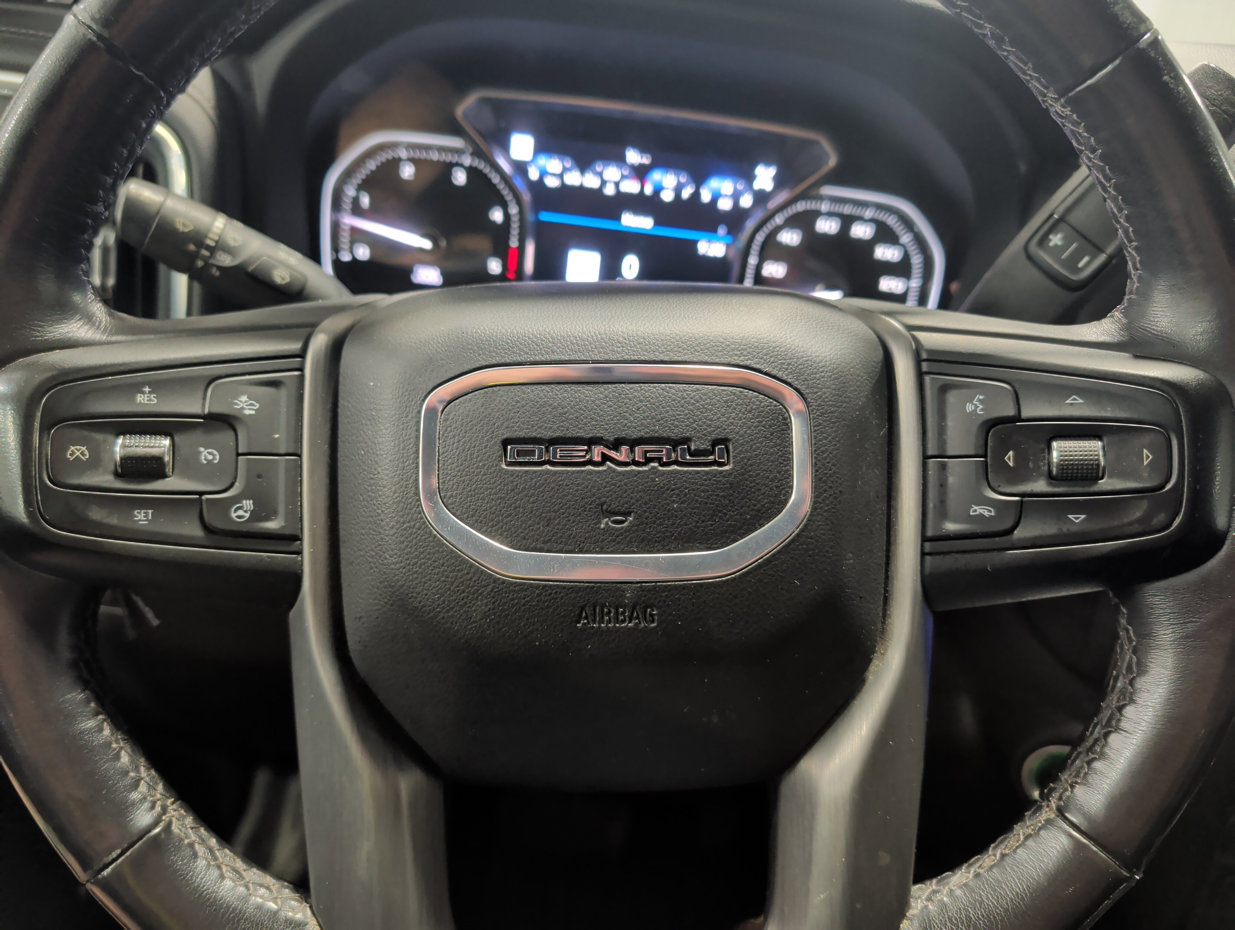 Used 2021 GMC Sierra 3500 Denali AWD/4WD image 10