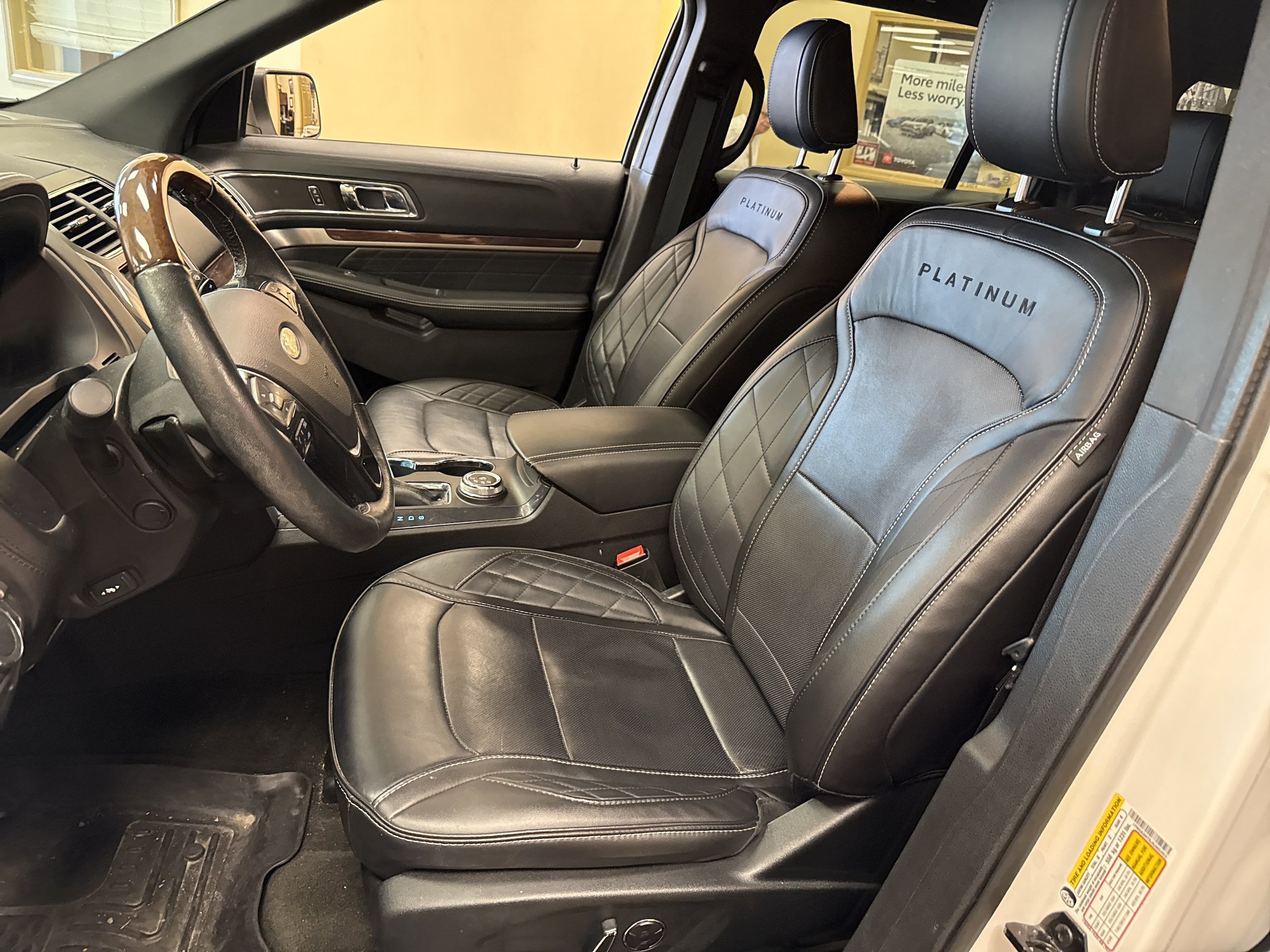 Used 2018 Ford Explorer Platinum AWD/4WD image 6