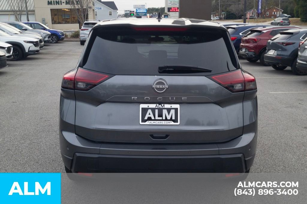 Used 2024 Nissan Rogue S image 7