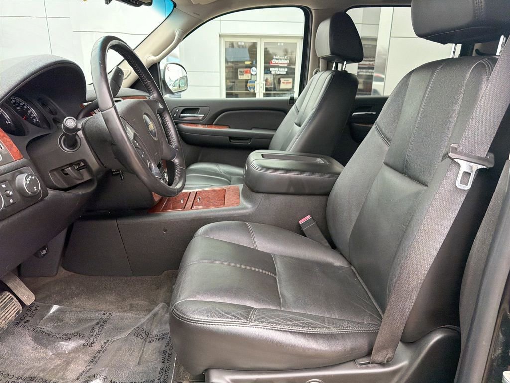 Used 2007 Chevrolet Suburban LTZ w/ LTZ Preferred Equipment Group image 13