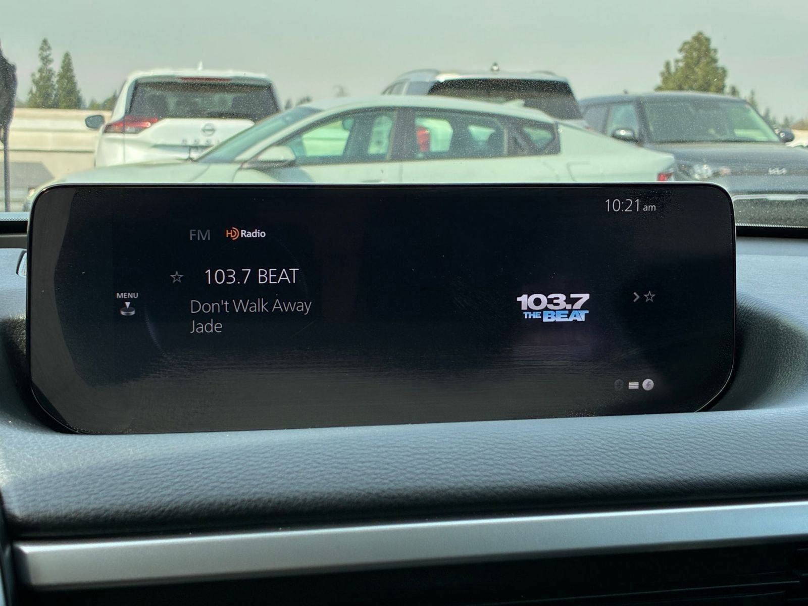 Used 2025 Nissan Versa SV image 20