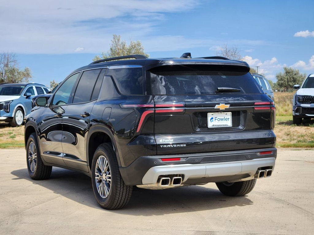 Used 2025 Chevrolet Traverse LT w/ Driver Confidence Package FWD image 7