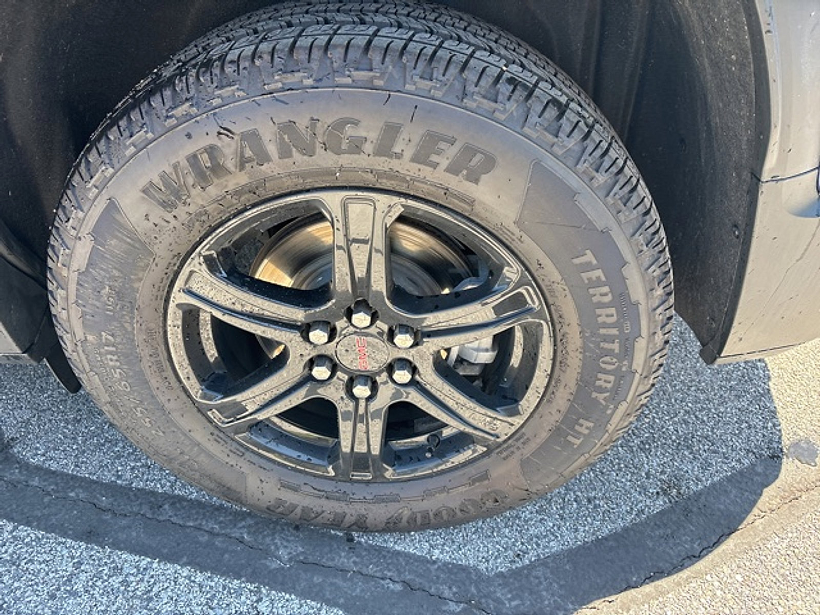 Used 2023 GMC Acadia AT4 image 17