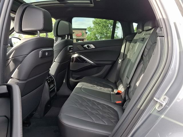 Certified 2026 BMW X6 xDrive40i AWD/4WD image 10