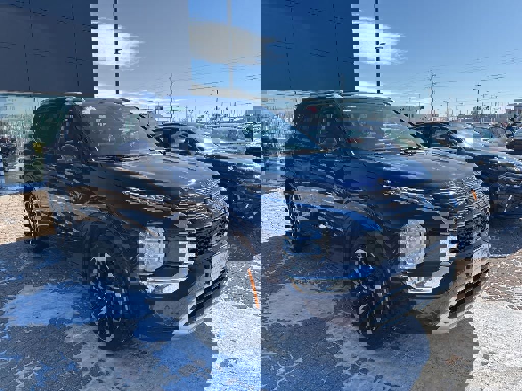 Used 2024 Mitsubishi Outlander SEL Black Edition image 3